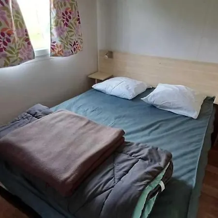 Zecamping 3 Etoiles Piscine Chauffee Animaux Acceptes Mobil-home Bbq Kamp alanı