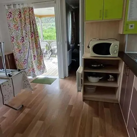 Zecamping 3 Etoiles Piscine Chauffee Animaux Acceptes Mobil-home Bbq Lespéron