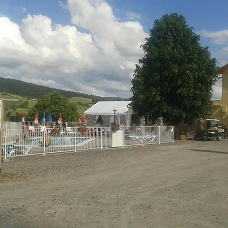 Zecamping 3 Etoiles Piscine Chauffee Animaux Acceptes Mobil-home Bbq Kamp alanı