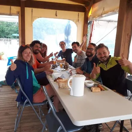 Zecamping 3 Etoiles Piscine Chauffee Animaux Acceptes Mobil-home Bbq Kamp alanı Lespéron
