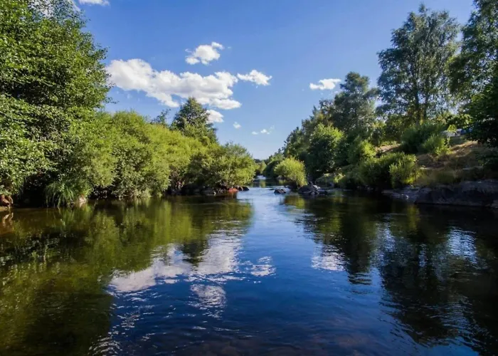 Kamp alanı 3 Etoiles - Piscine - Ccbadeg Lespéron